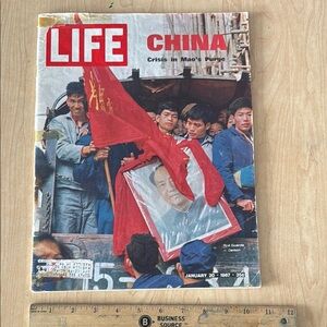 Vintage LIFE Magazine - China CoverJanuary 1967